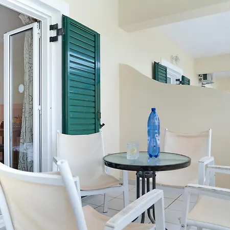 Sandy Maria 505 Apartment
